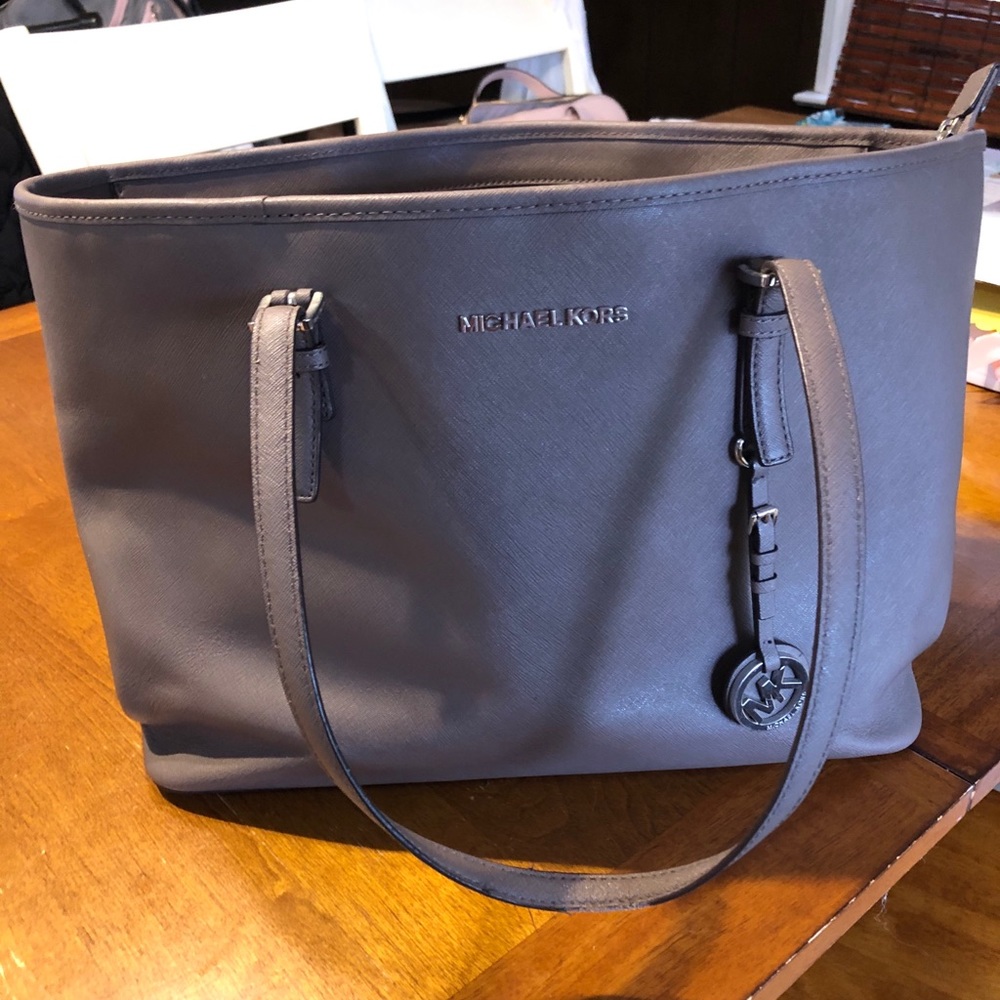 Michael kors authentic large jet set tote
